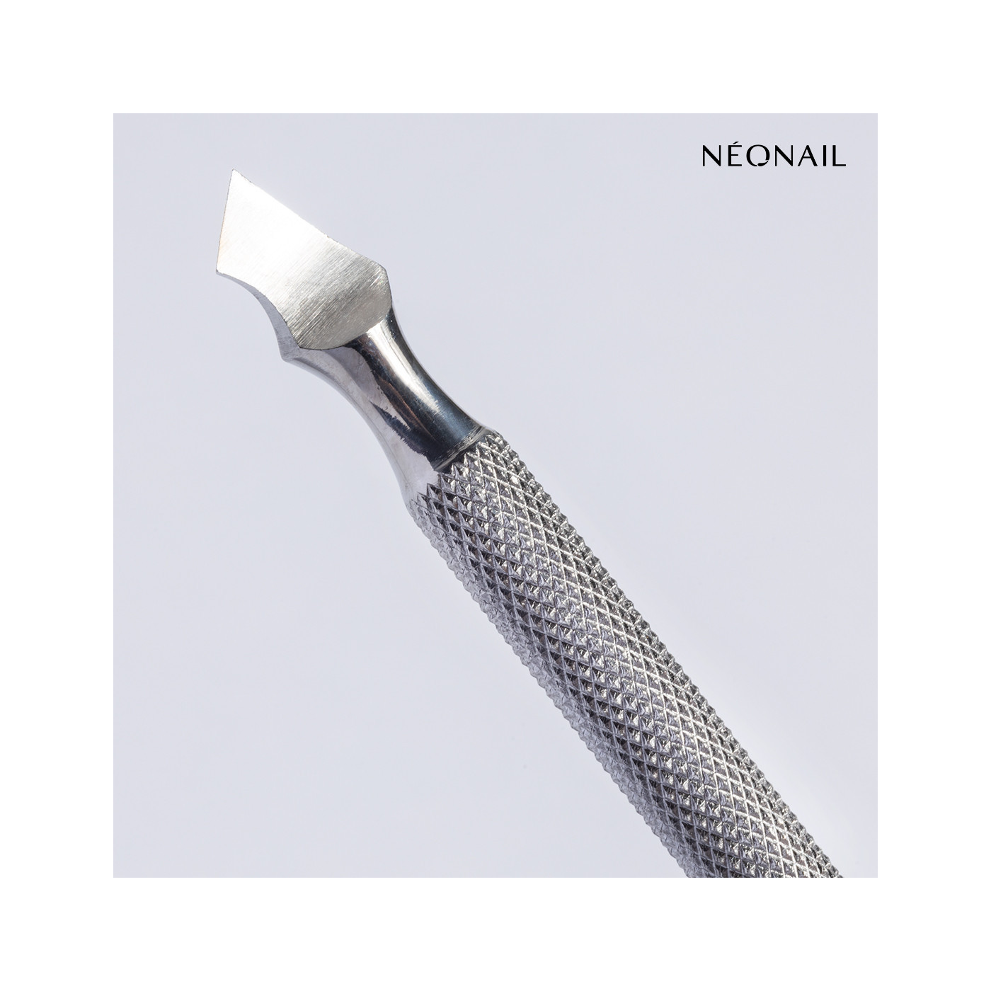 Pousse Cuticules en m&eacute;tal 01