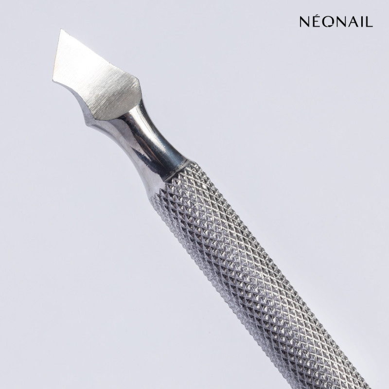 Pousse Cuticules en m&eacute;tal 01