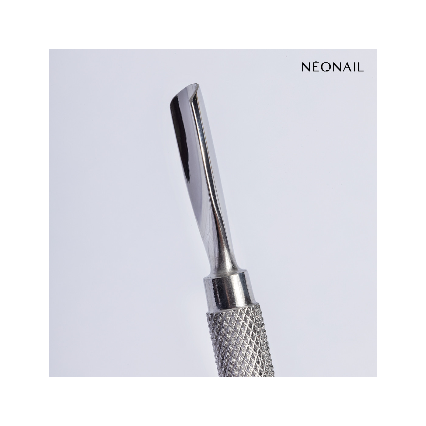 Pousse Cuticules en m&eacute;tal 01