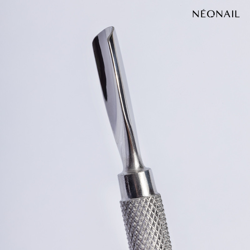 Pousse Cuticules en m&eacute;tal 01