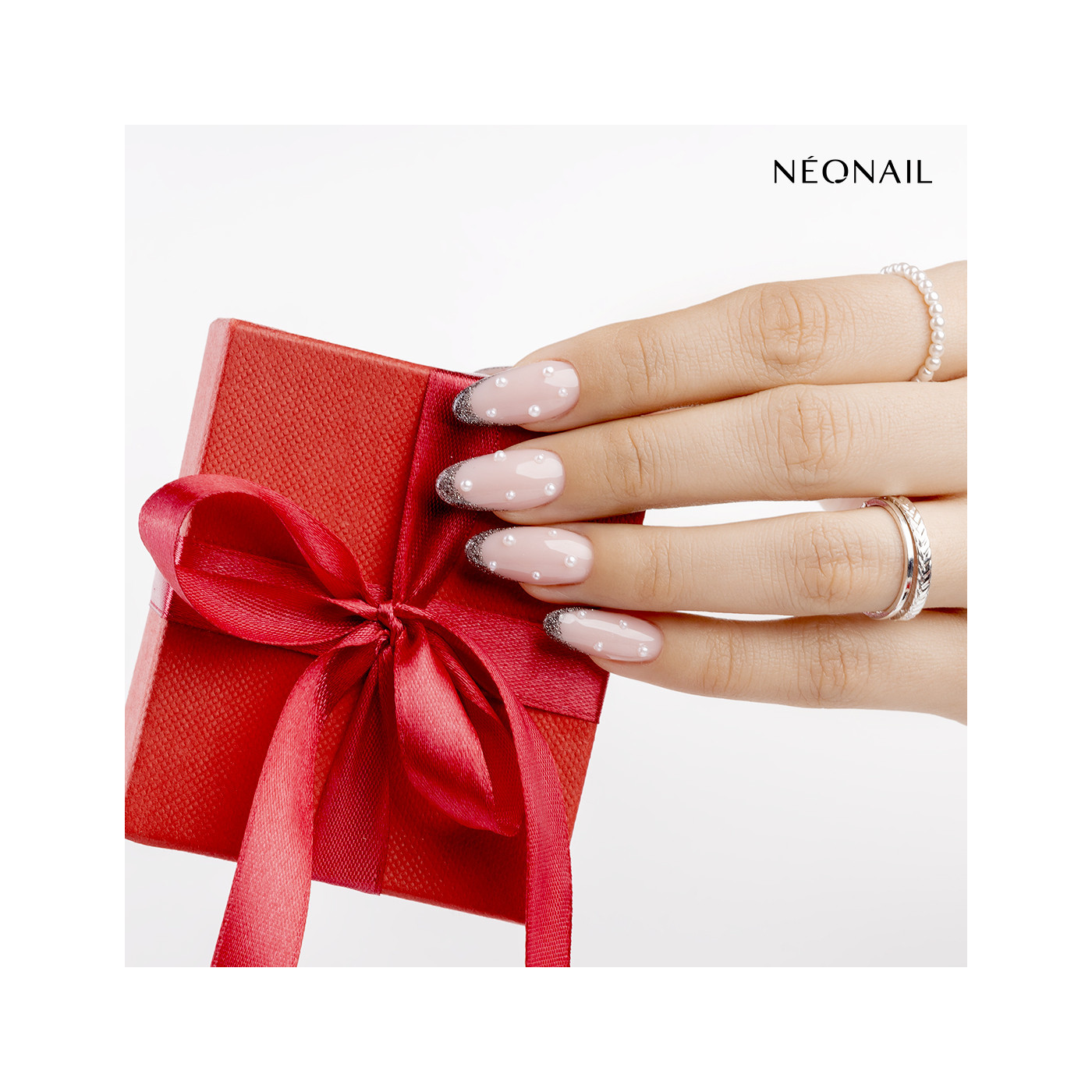 Bo&icirc;te &agrave; bijoux pour ongles 02