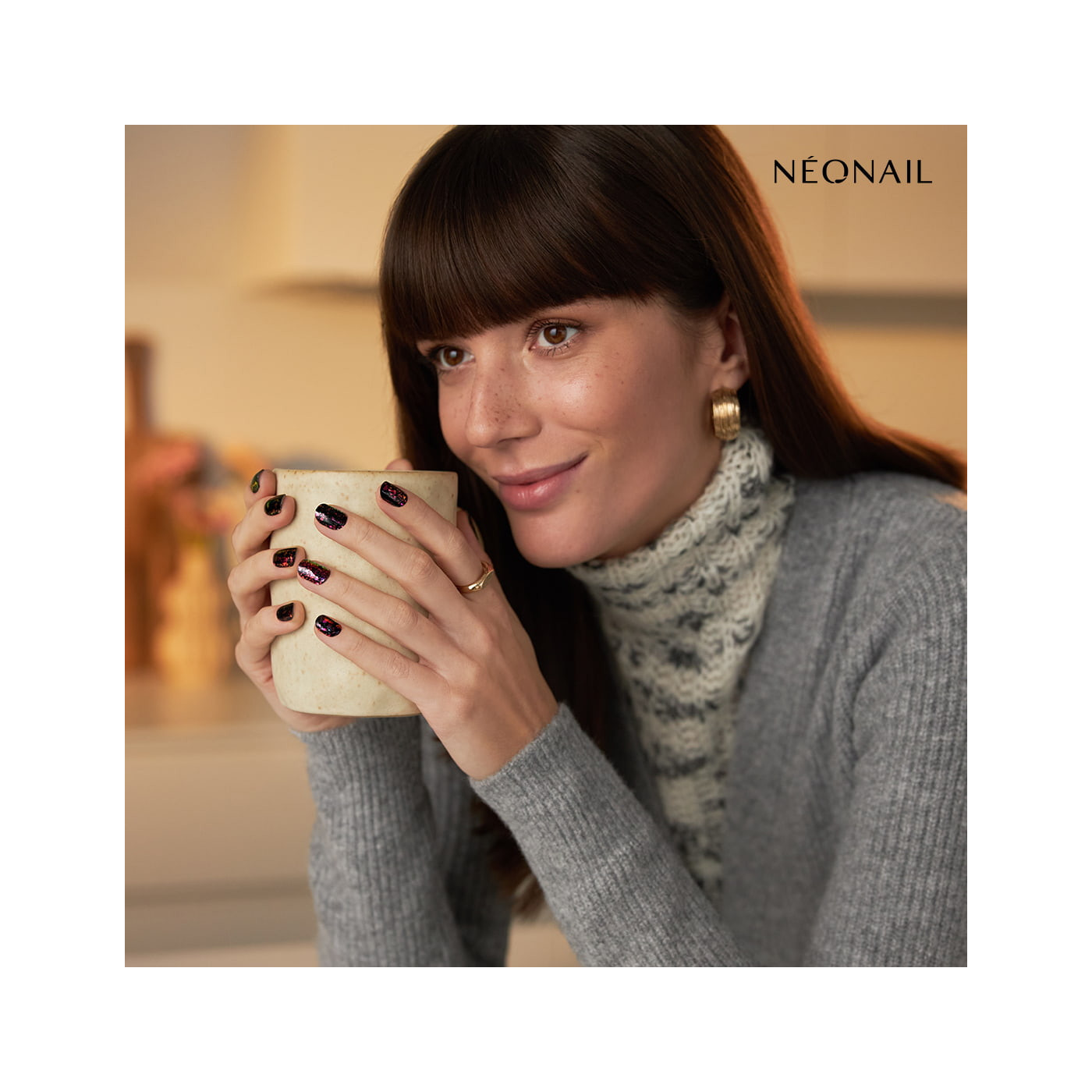 Gel Nail Stickers - manucure violet sombre paillet&eacute;