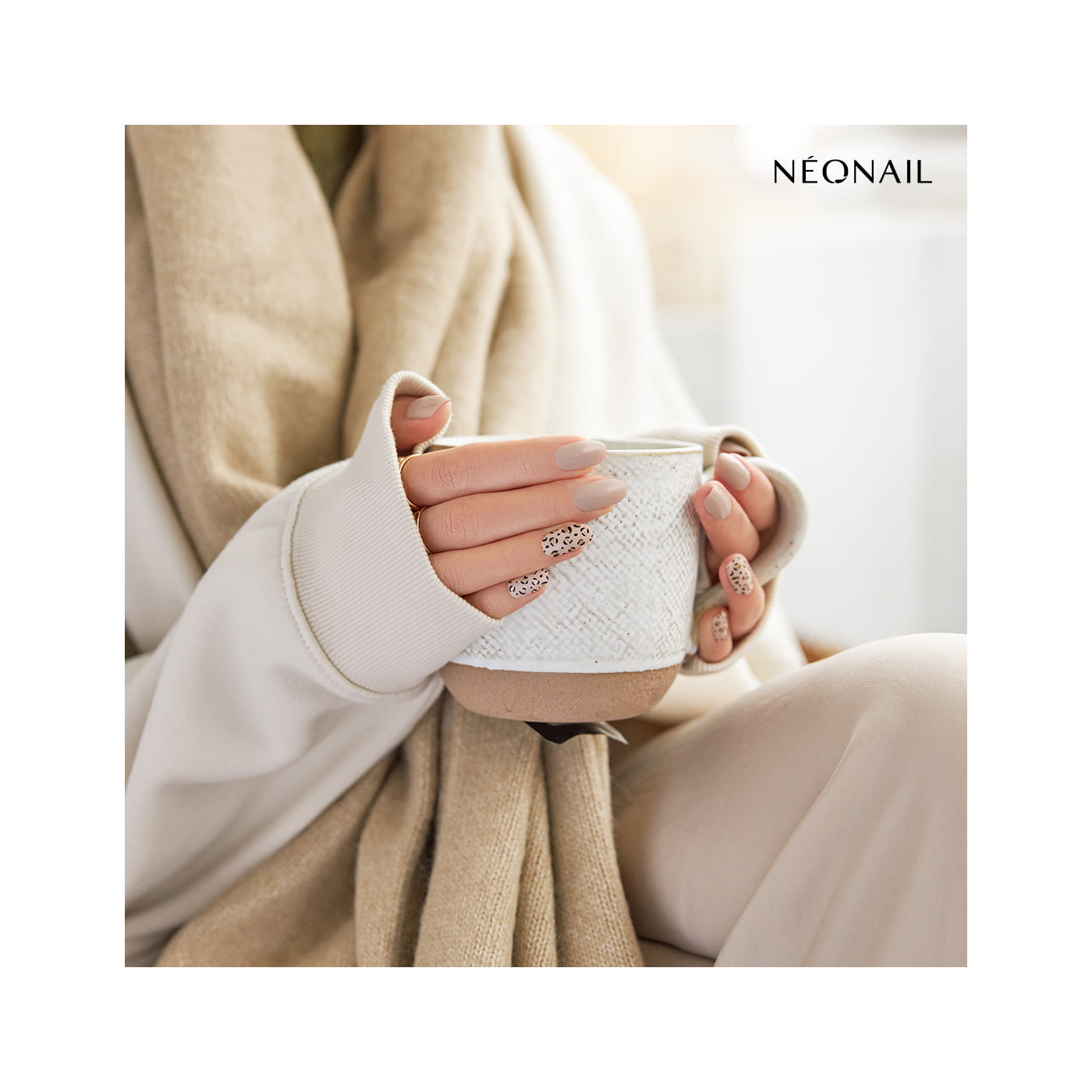 Gel Nail Stickers - manucure nude & panthère Gel Nail Stickers - manucure nude & panthère