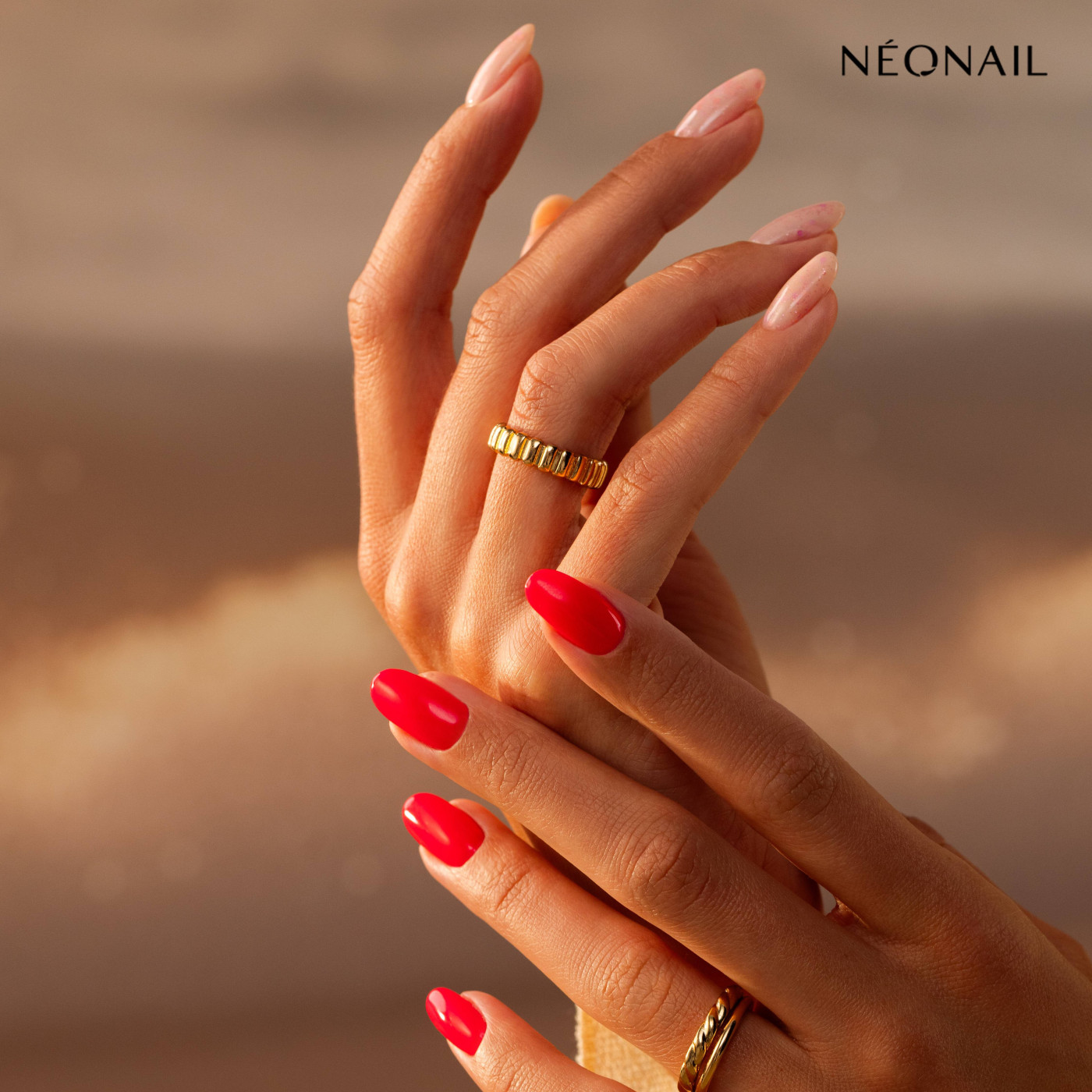 Fearless Red (Vernis semi-permanent) – Rouge néon Fearless Red (Vernis semi-permanent) – Rouge néon