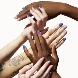 Gel Nail Stickers - manucure bleu avec effet marbr&eacute;